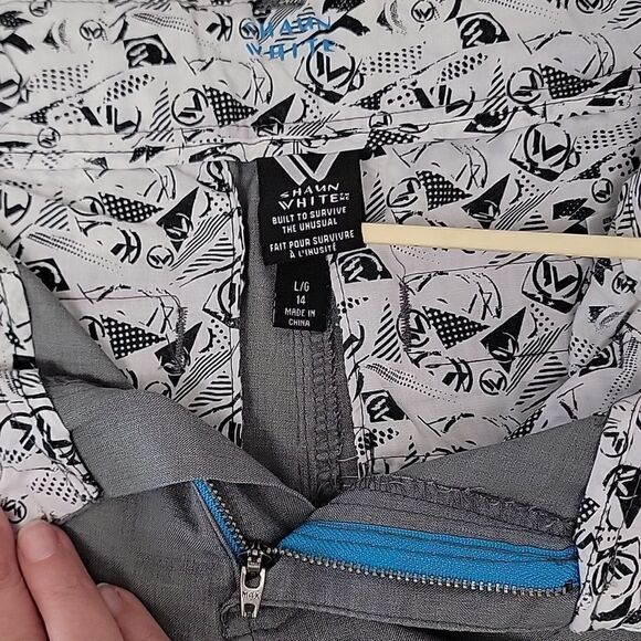 Shaun White Youth Gray Shorts ADJUSTABLE WAIST Size Large - Picture 9 of 9